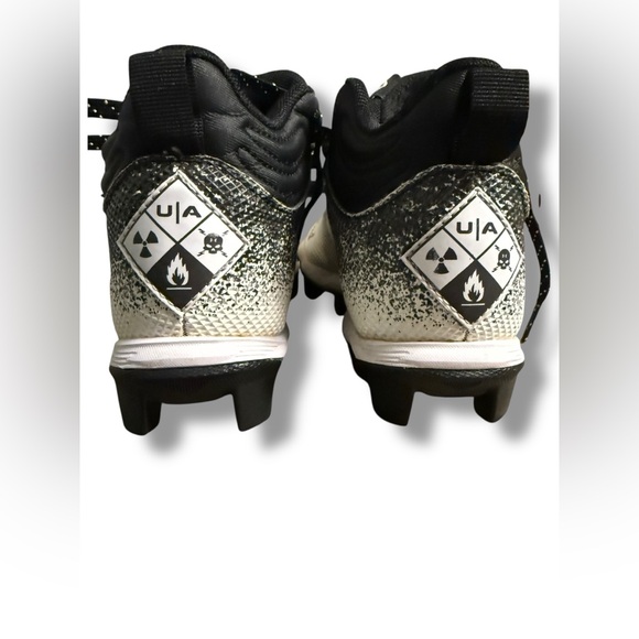 Under Armour Kids Black and White Football Cleats - Picture 7 of 9